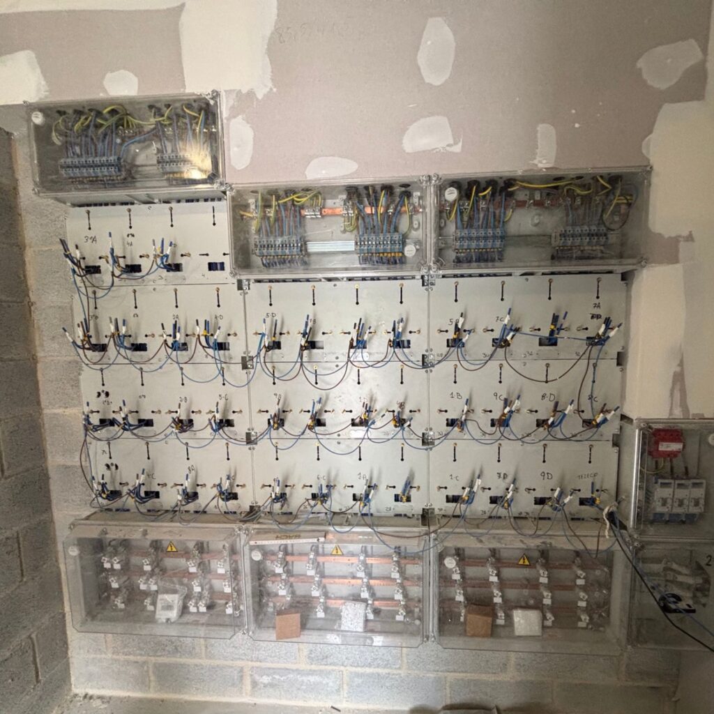 Centralización de contadores renovada en una comunidad de propietarios de Bizkaia